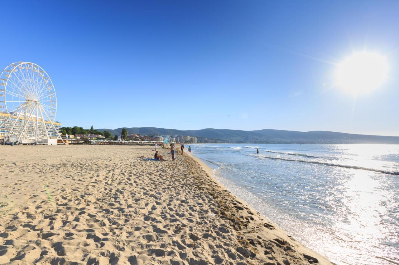 Royal Beach Apartment Barcello G Слънчев бряг Екстериор снимка