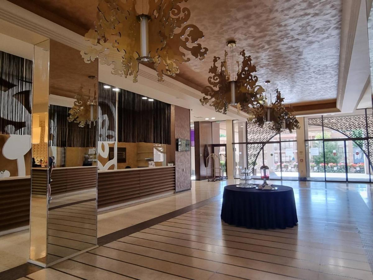 Royal Beach Apartment Barcello G Слънчев бряг Екстериор снимка
